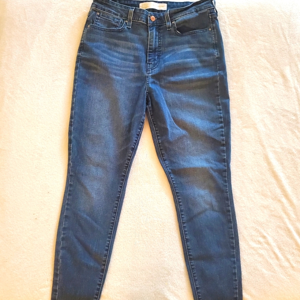 LEVI'S SIGNATURE GOLD HIGH RISE SUPER SKINNY DARK WASH SZ 28